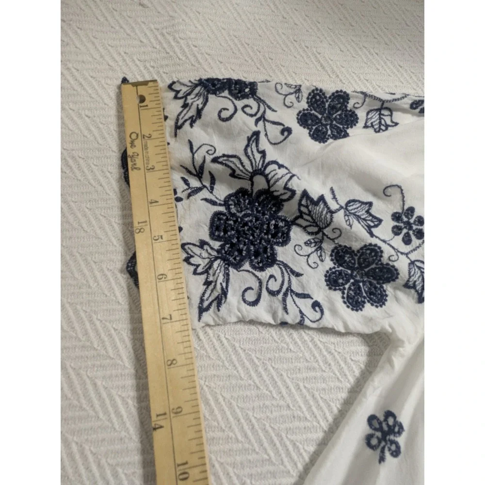 Boho‎ Embroidered Peasant Top Women XL White Blue Floral Cottagecore